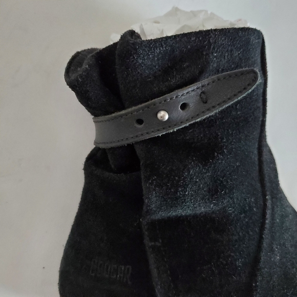 Cougar Women's Waterproof Suede Ankle Boots, Black, 9 - Picture 5 of 8